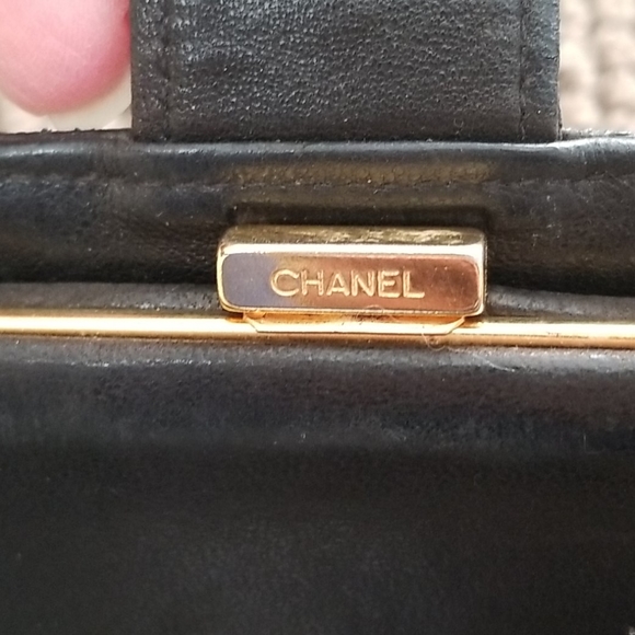 CHANEL CC Caviar Wallet on Double Weave Ch… - Picture 12 of 15